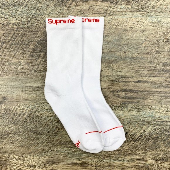 supreme hanes crew socks